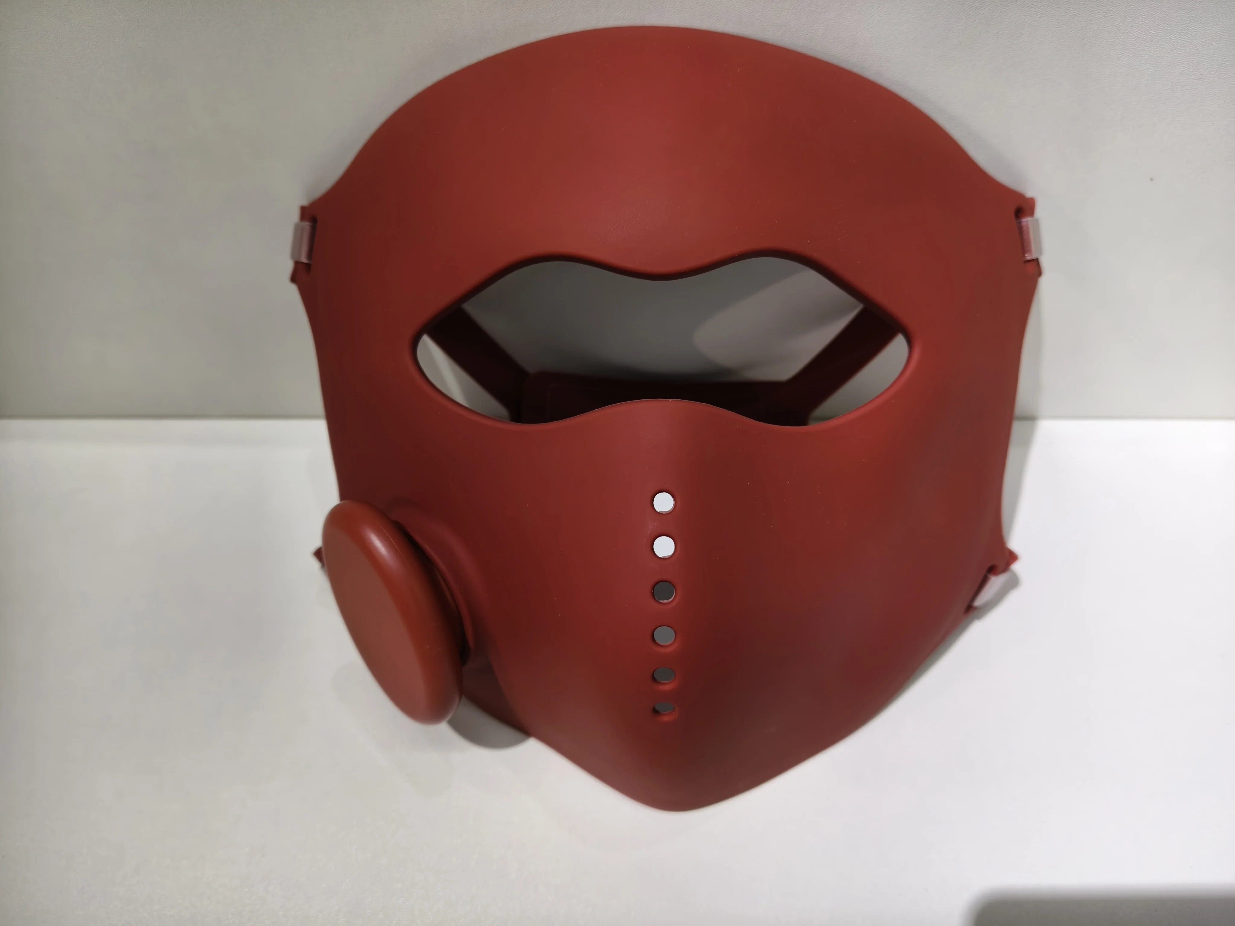 قناع علاج Led من السيليكون، قن - مراجعة Silicone Led Face Mask Wireless وسعره