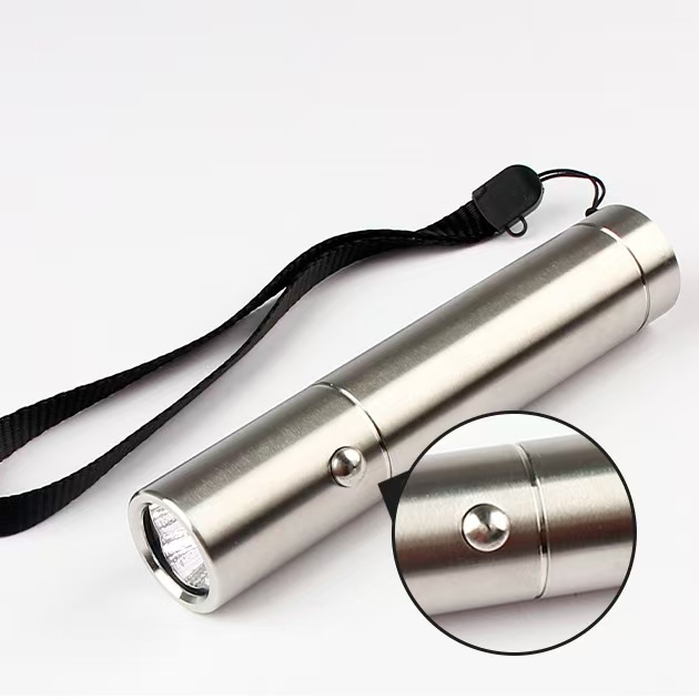 مصباح يدوي للعلاج بالضوء الأحم - مراجعة Red Light Therapy Torch 660Nm وسعره